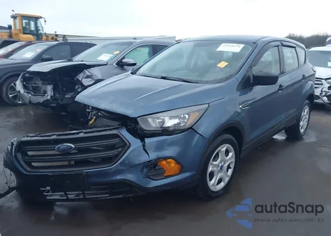 2018 Ford Escape S z USA, uszkodzony, nr VIN 1FMCU0F73JUB80831